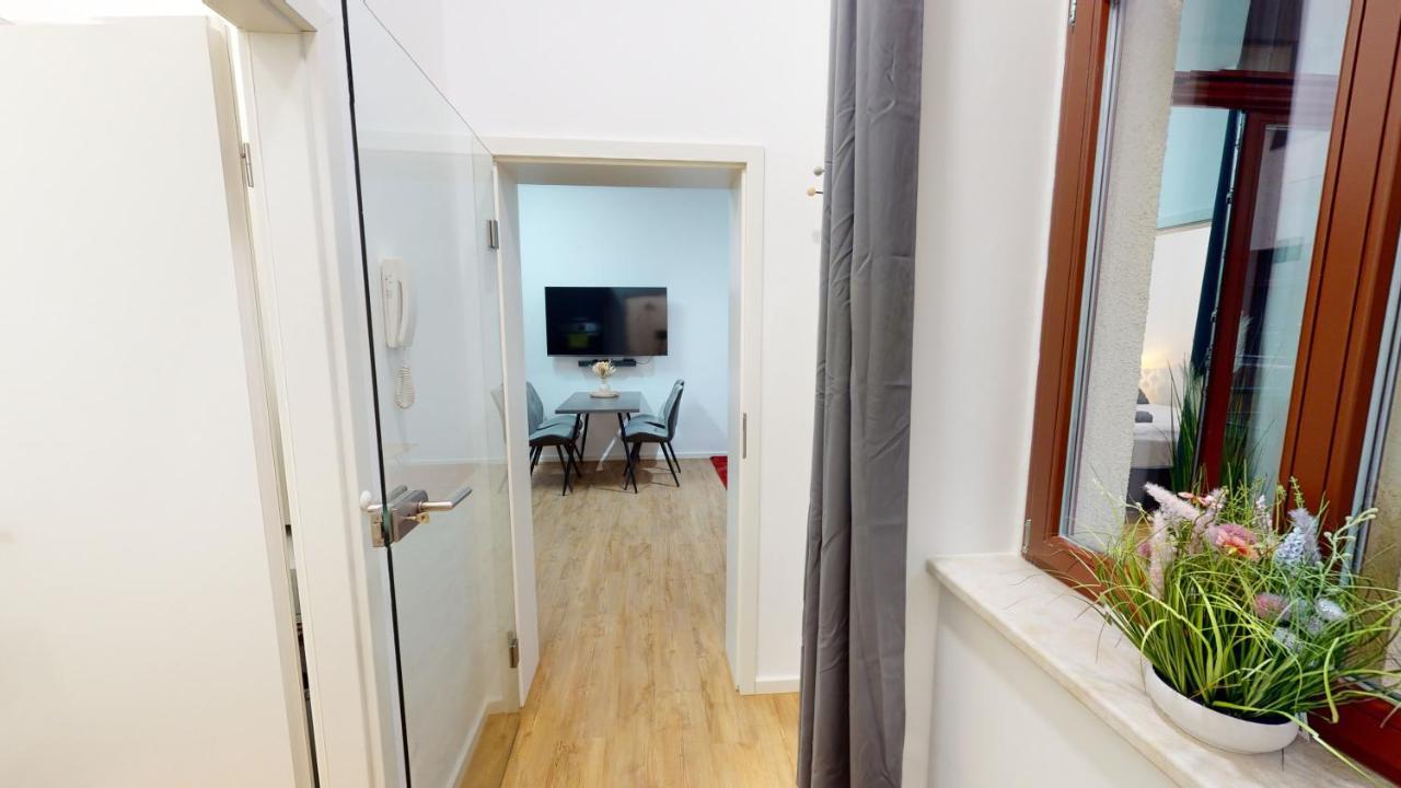 Sweethome - Luxus Pur - Grosse Kueche, Wifi Maagdenburg Buitenkant foto